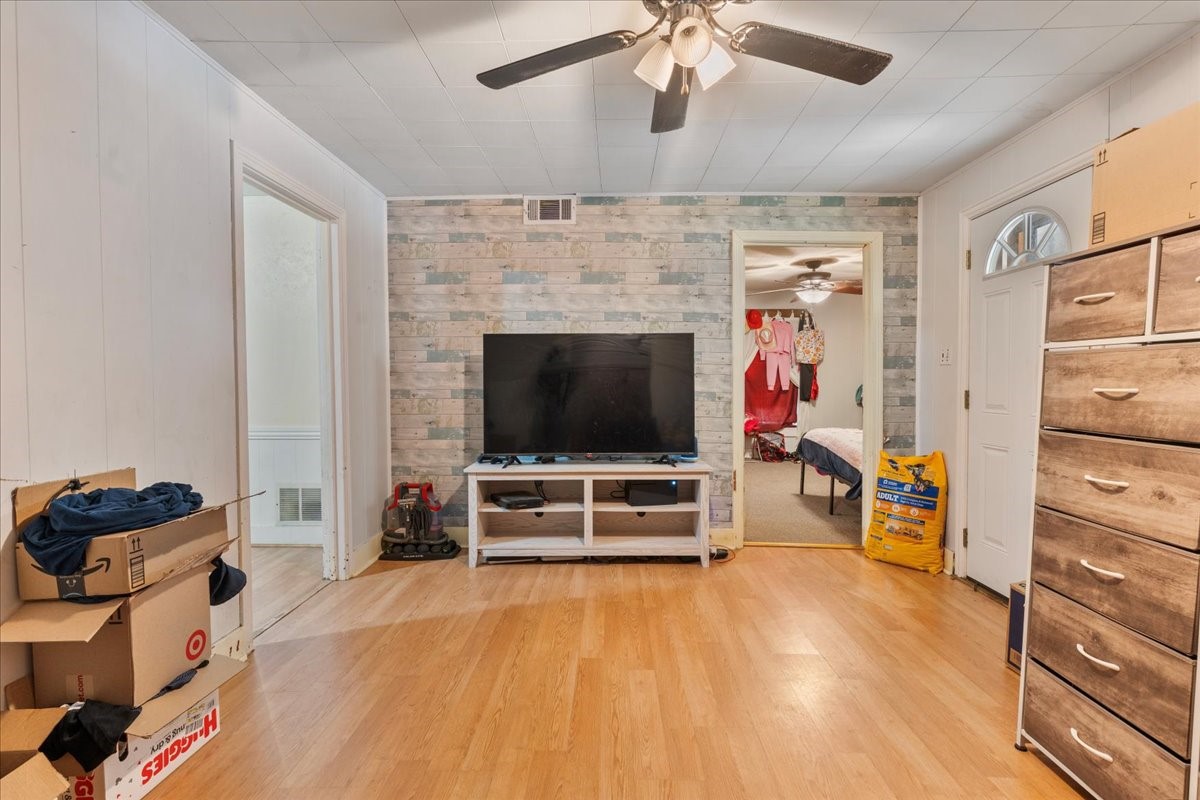 316 Ritchey Street Gainesville TX 76240