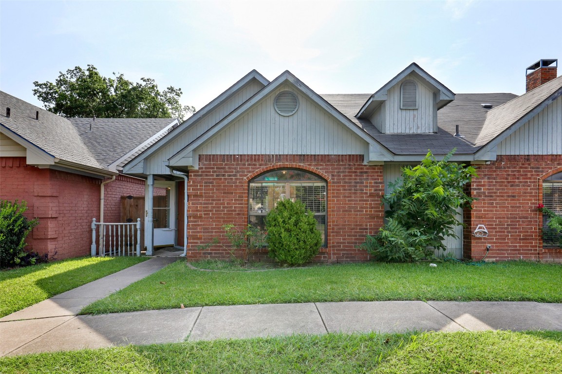 1910 Wyster Drive Garland TX 75040