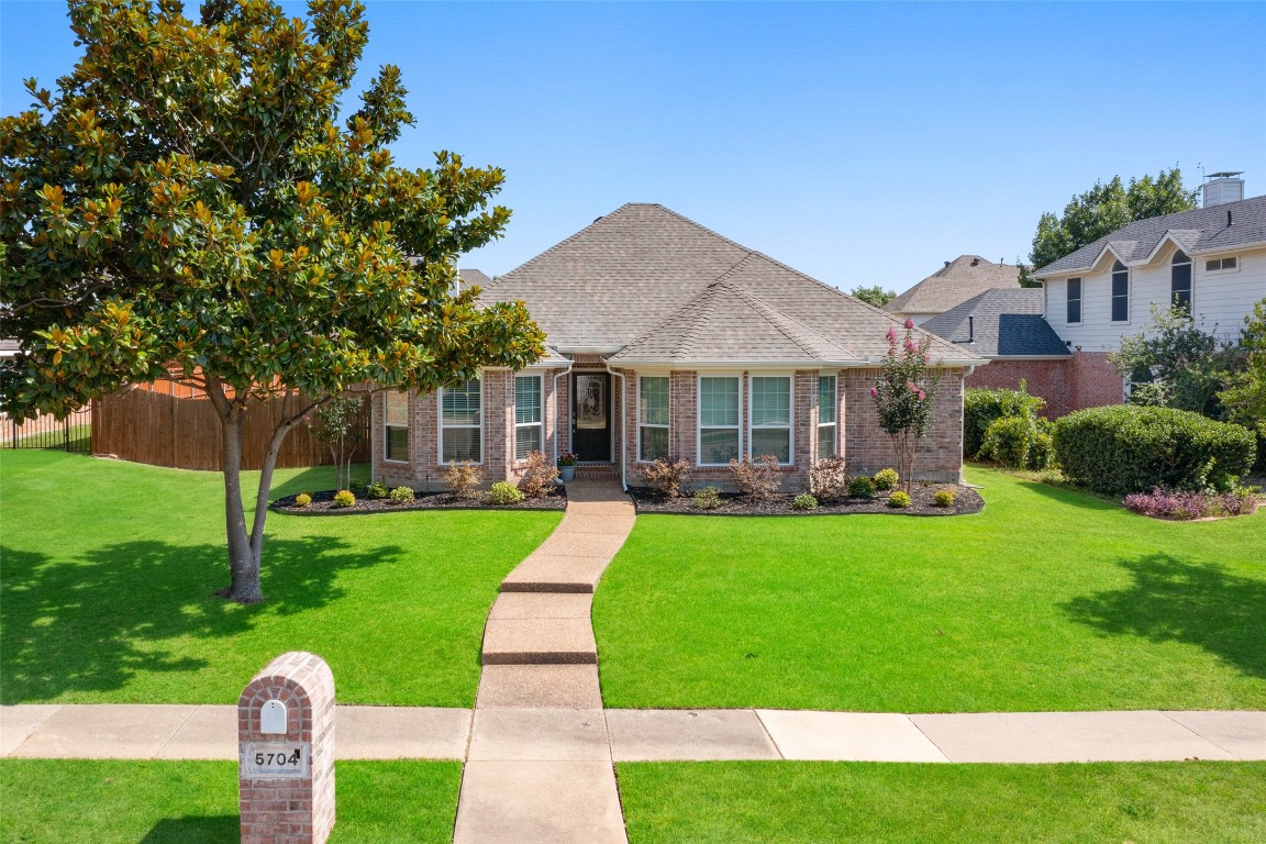 5704 Mckinley Lane Richardson TX 75082