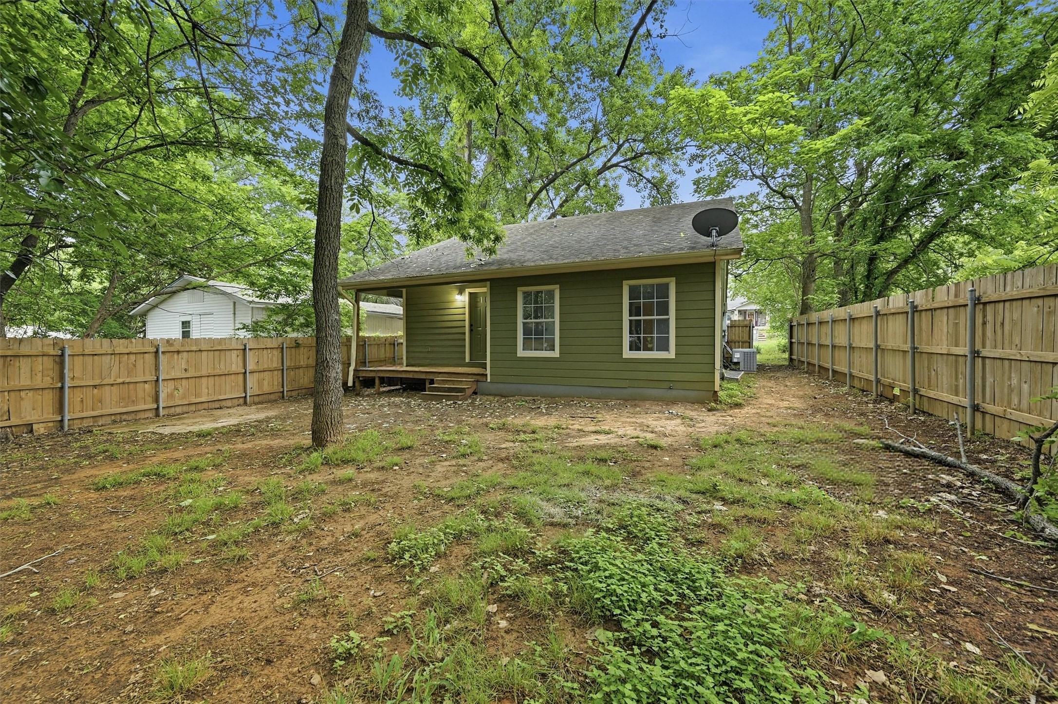 909 Thatcher Street Denison TX 75020