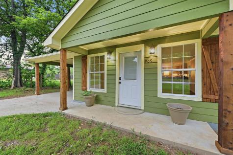 909 Thatcher Street Denison TX 75020