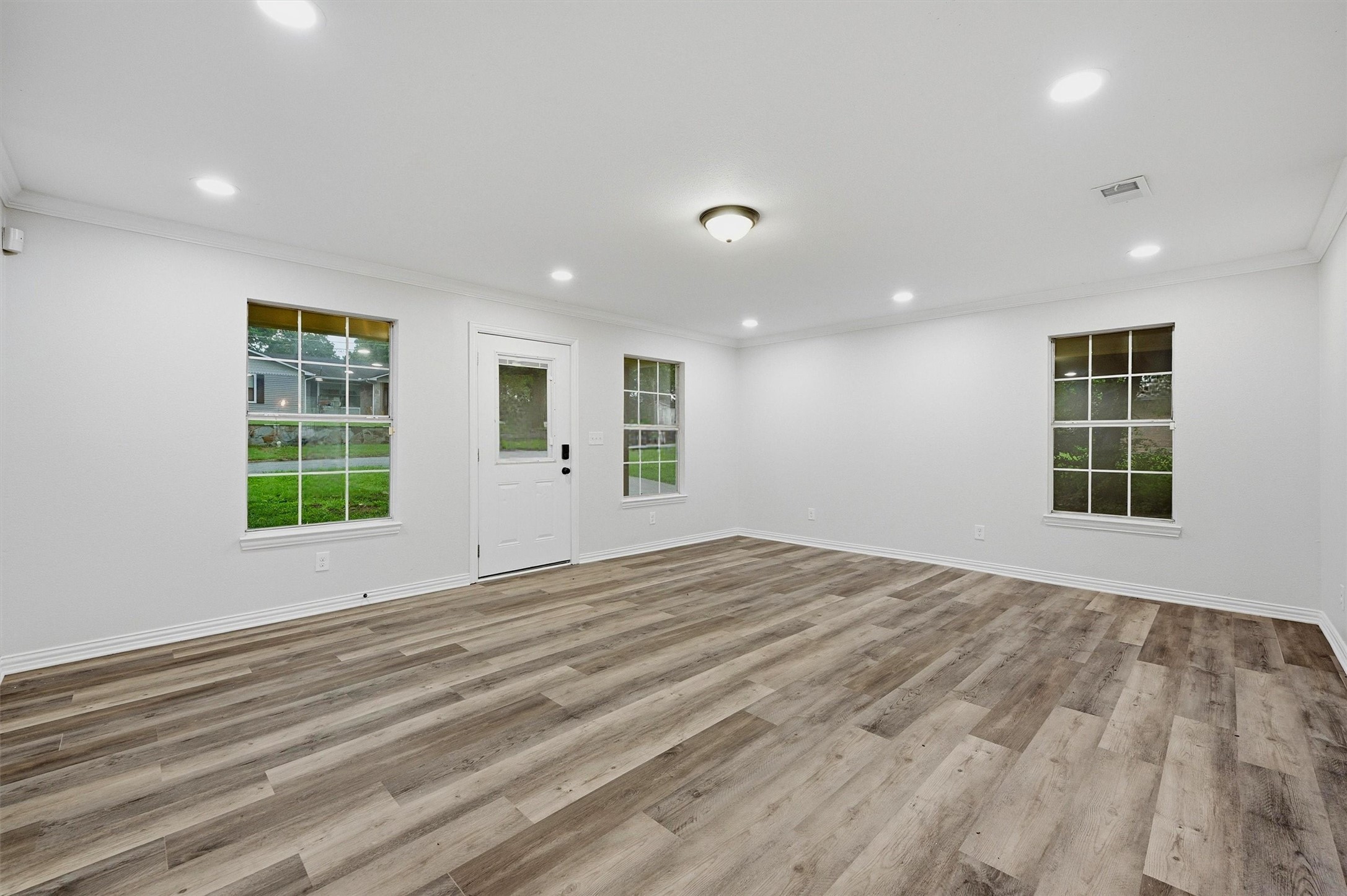 909 Thatcher Street Denison TX 75020