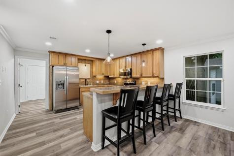 909 Thatcher Street Denison TX 75020