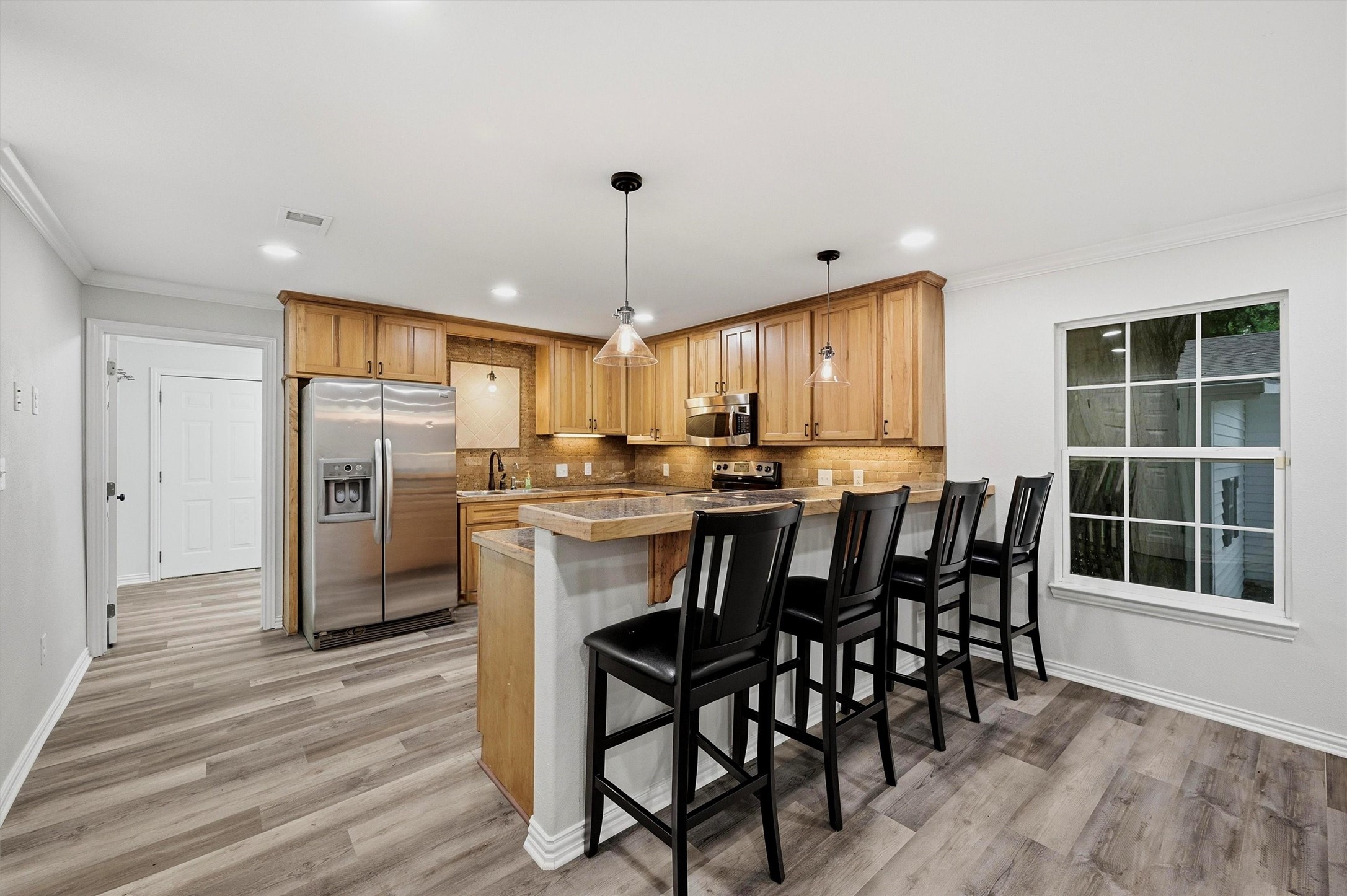 909 Thatcher Street Denison TX 75020