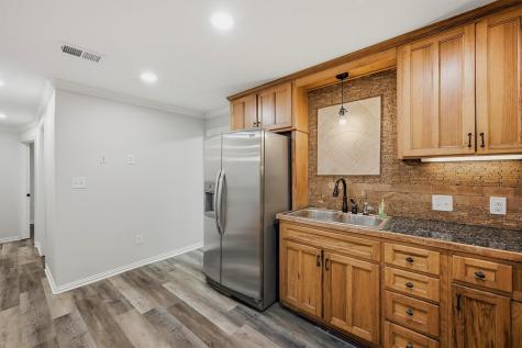 909 Thatcher Street Denison TX 75020