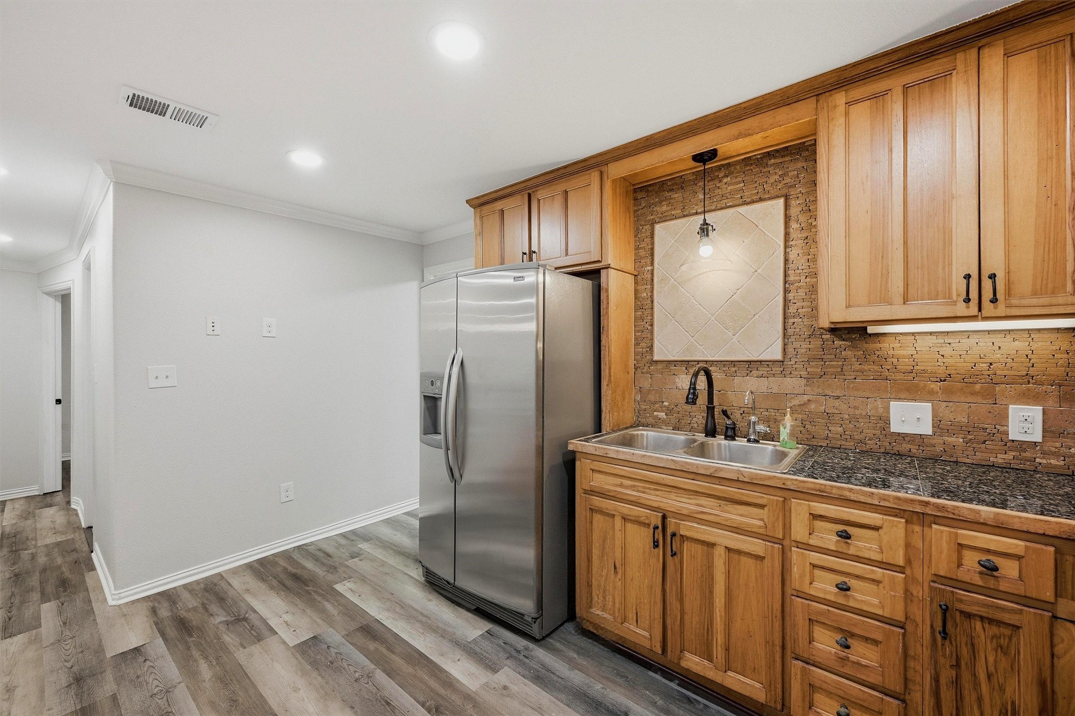 909 Thatcher Street Denison TX 75020