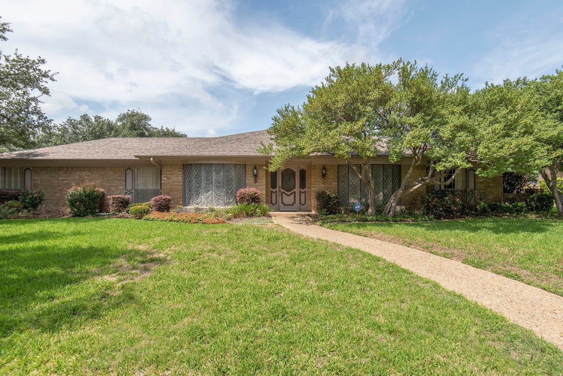 6935 Roundrock Road Dallas TX 75248