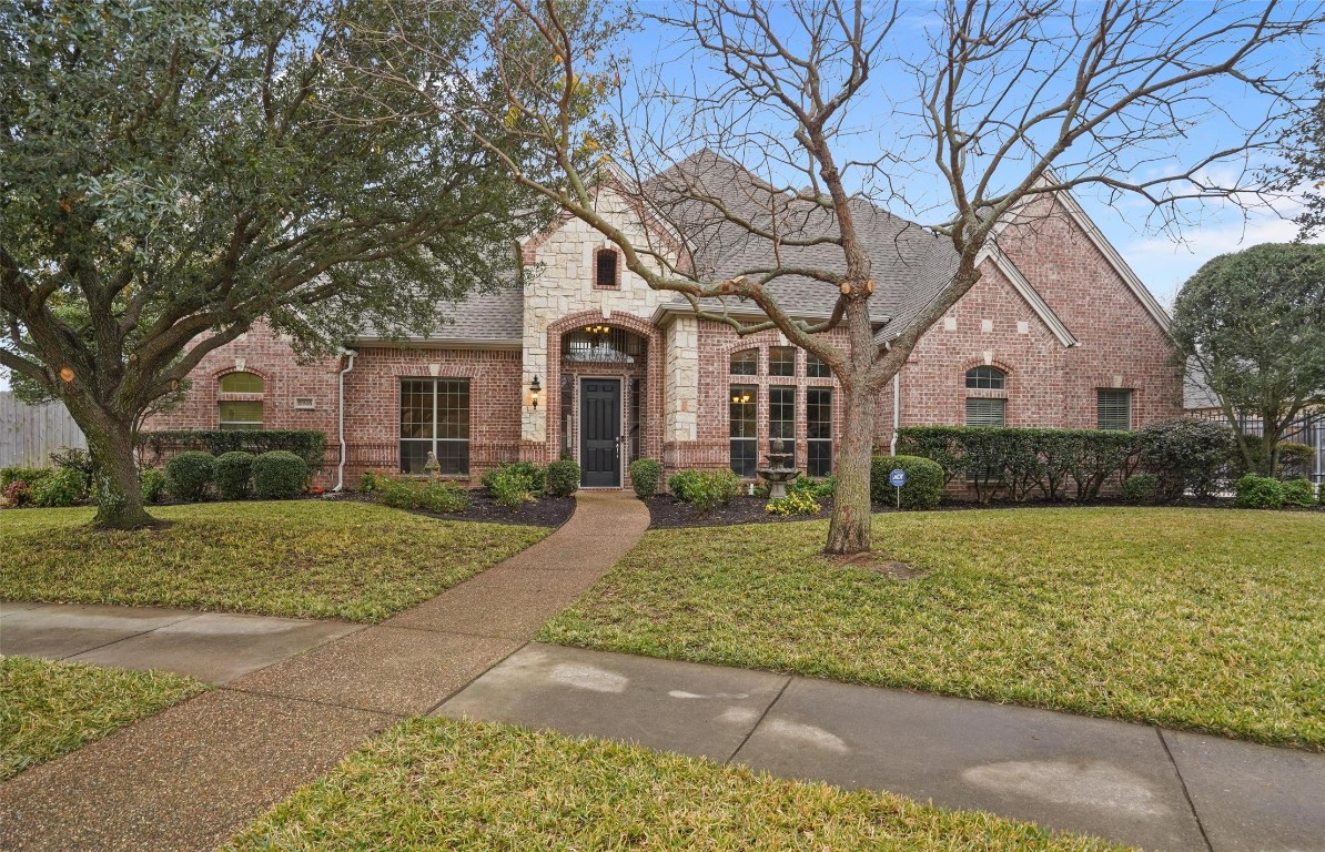 8946 Stratford Drive North Richland Hills TX 76182