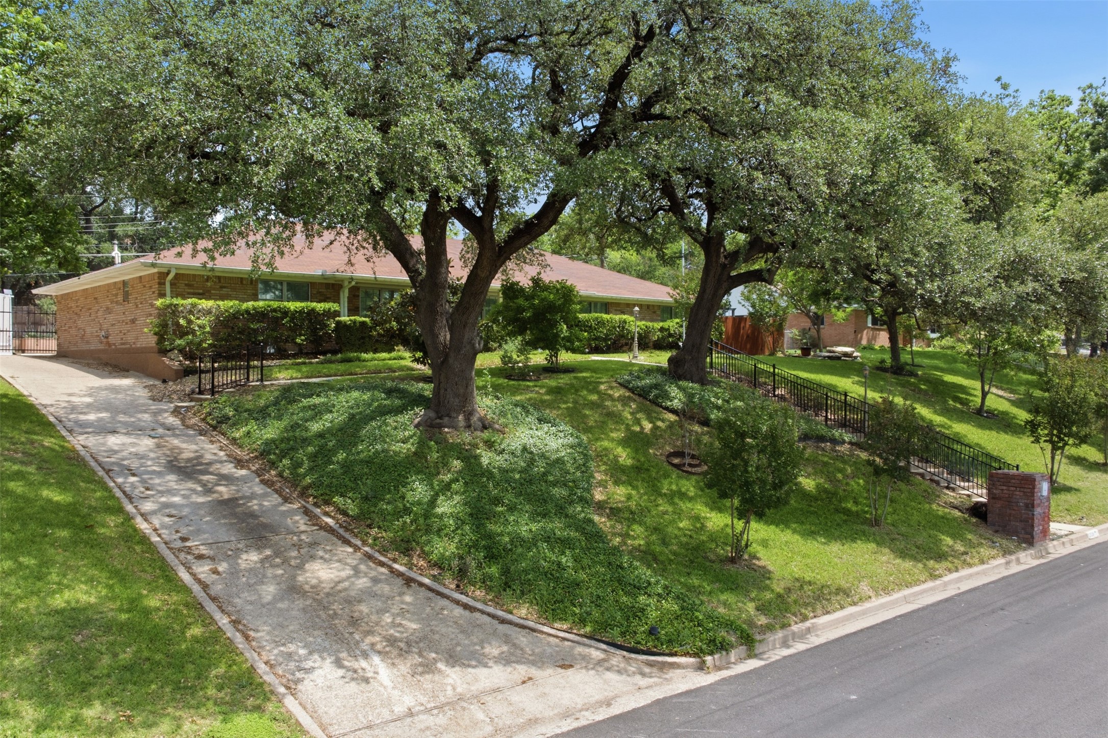 1209 Southwood Drive Woodway TX 76712