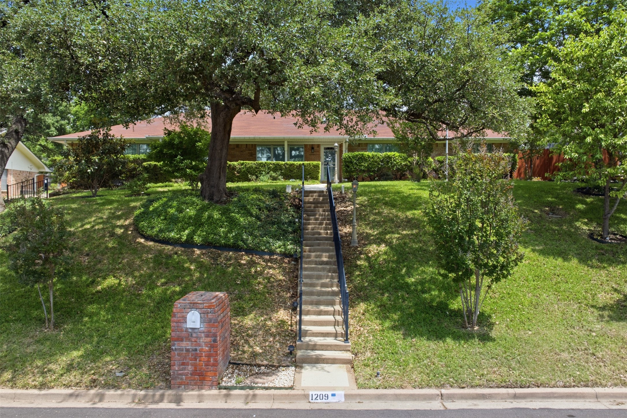 1209 Southwood Drive Woodway TX 76712