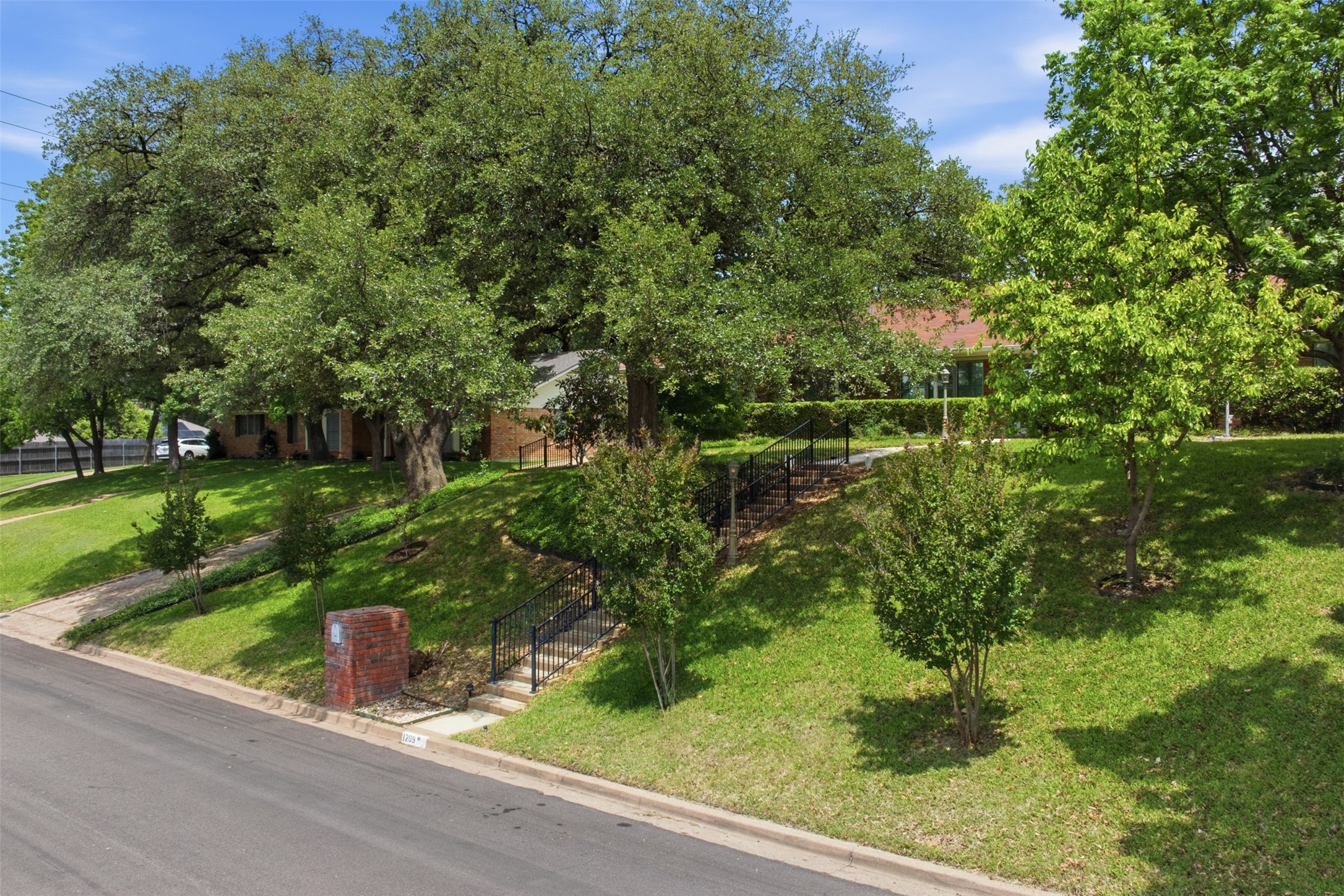1209 Southwood Drive Woodway TX 76712