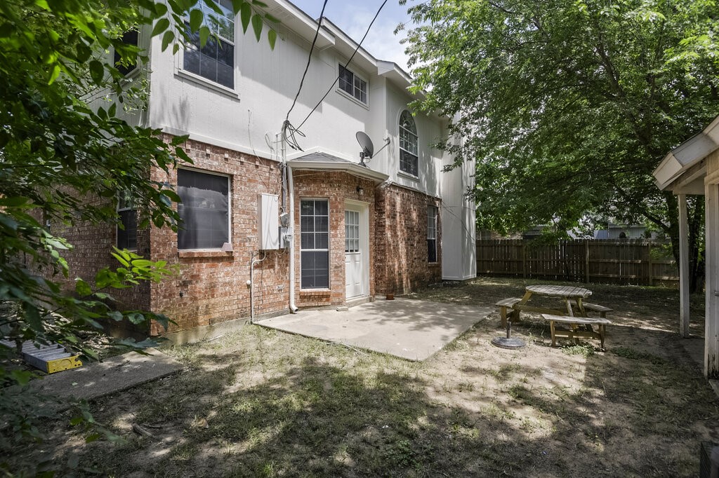 5428 Rolling Green Road Arlington TX 76017
