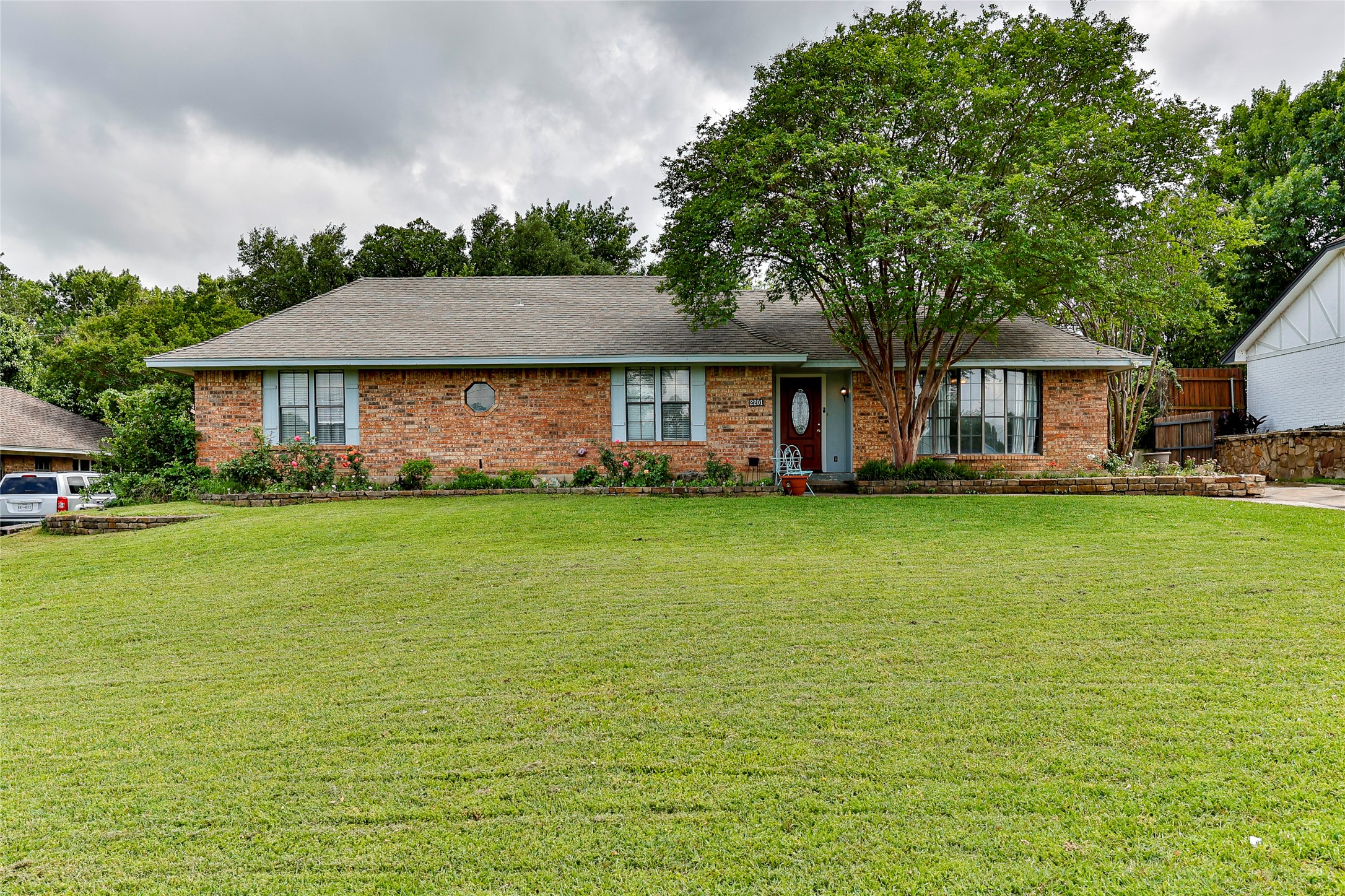 2201 Egyptian Way Grand Prairie TX 75050