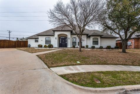 1705 Saint James Place Garland TX 75043