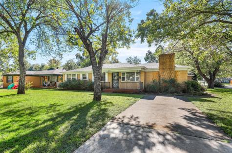 5629 Black Oak Lane River Oaks TX 76114