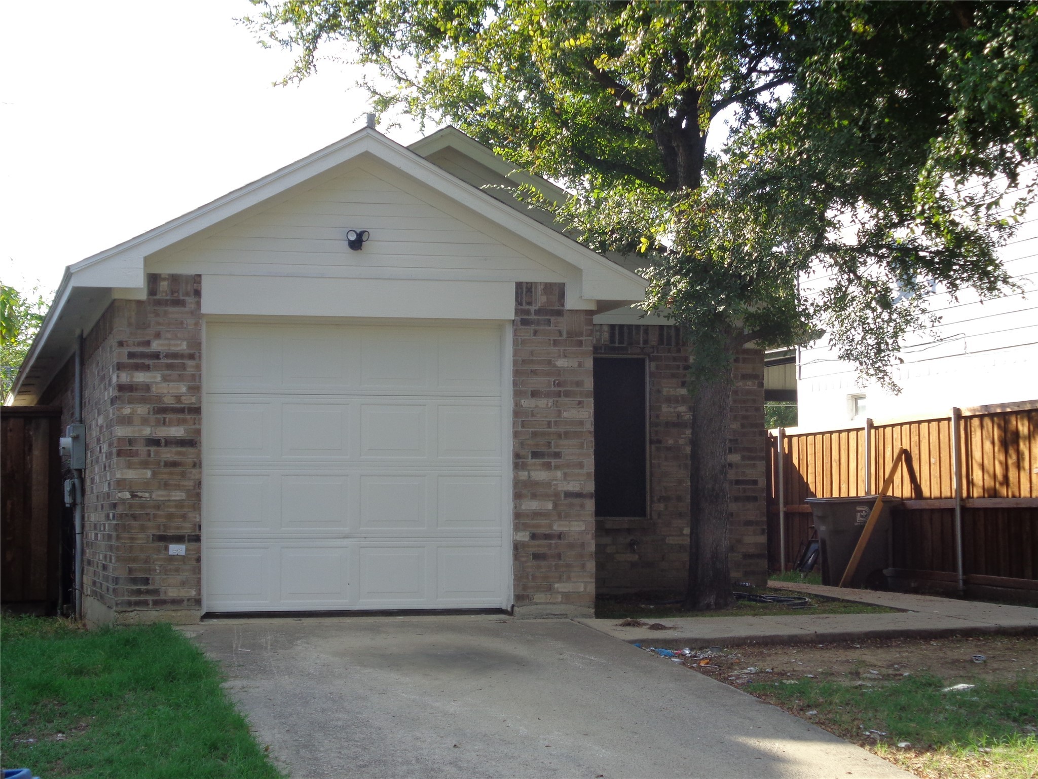 235 Ezekial Avenue Dallas TX 75217