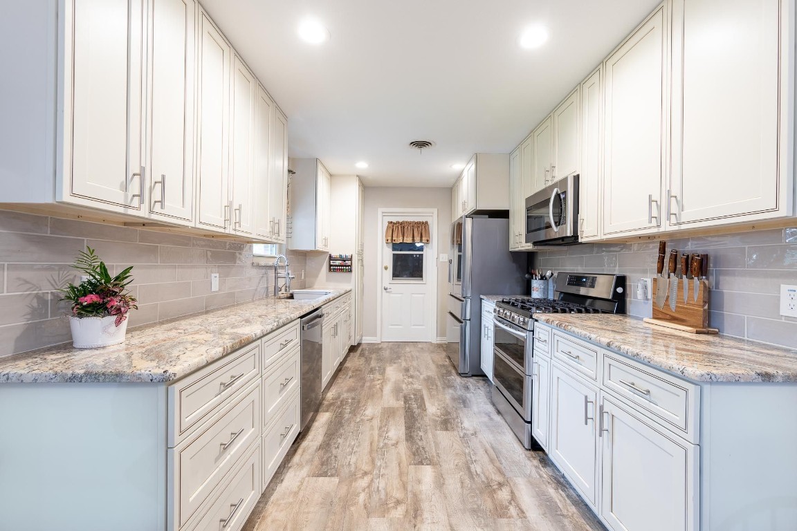 1005 Eunice Street Hurst TX 76053