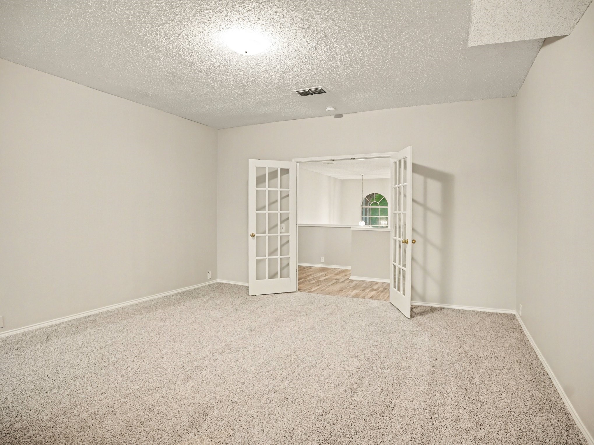 4523 Hanover Street Grand Prairie TX 75052