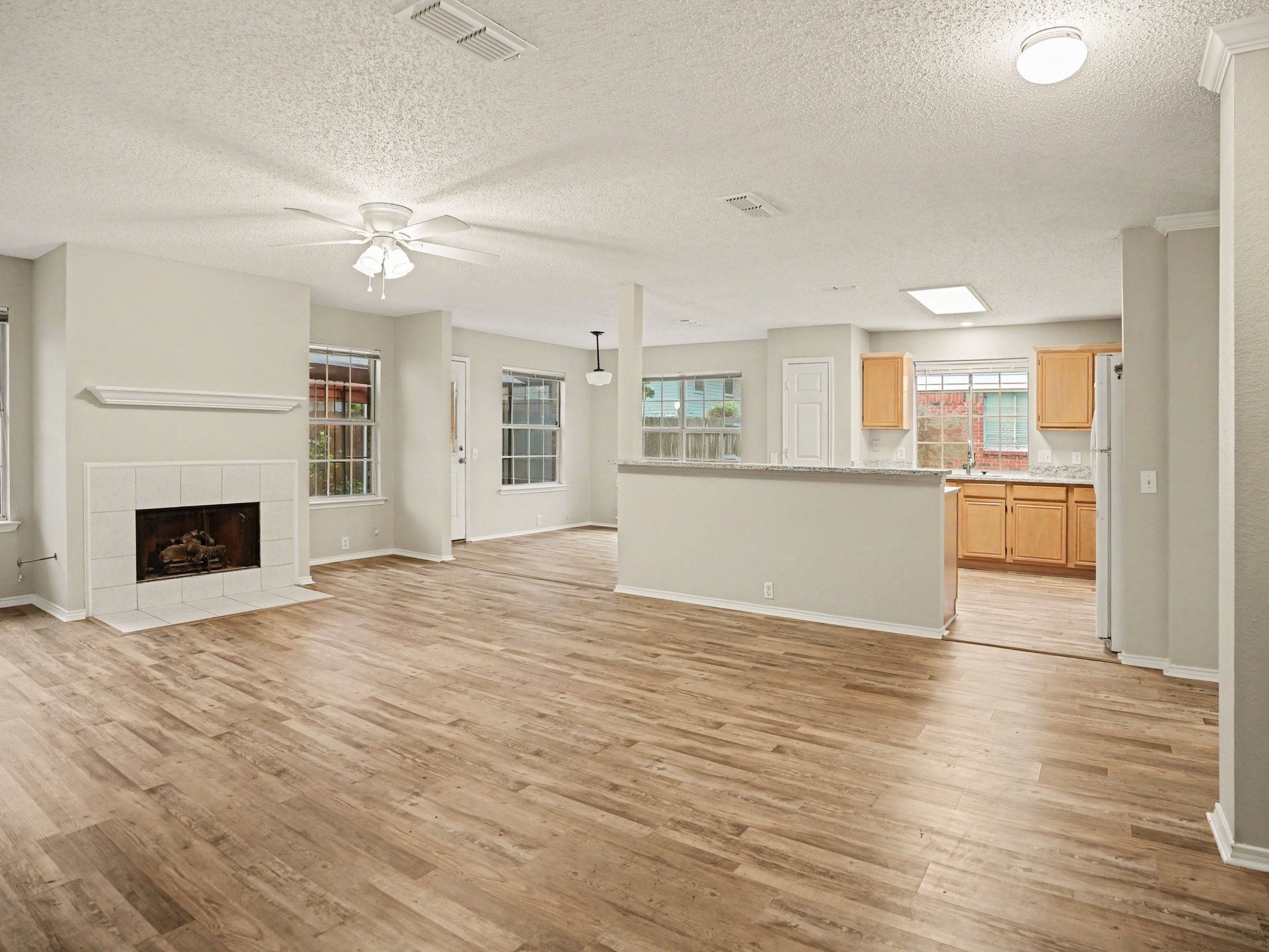4523 Hanover Street Grand Prairie TX 75052
