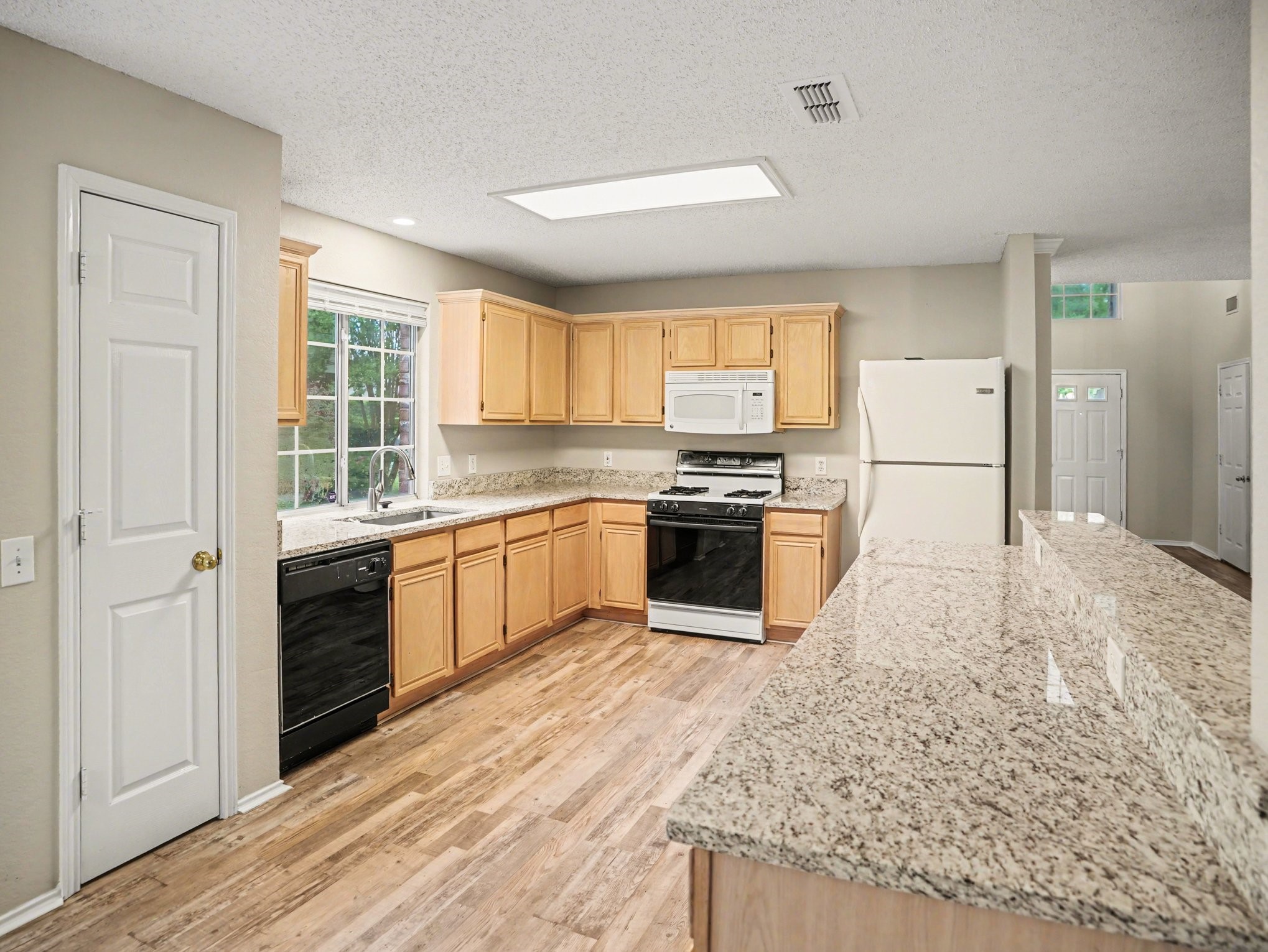 4523 Hanover Street Grand Prairie TX 75052