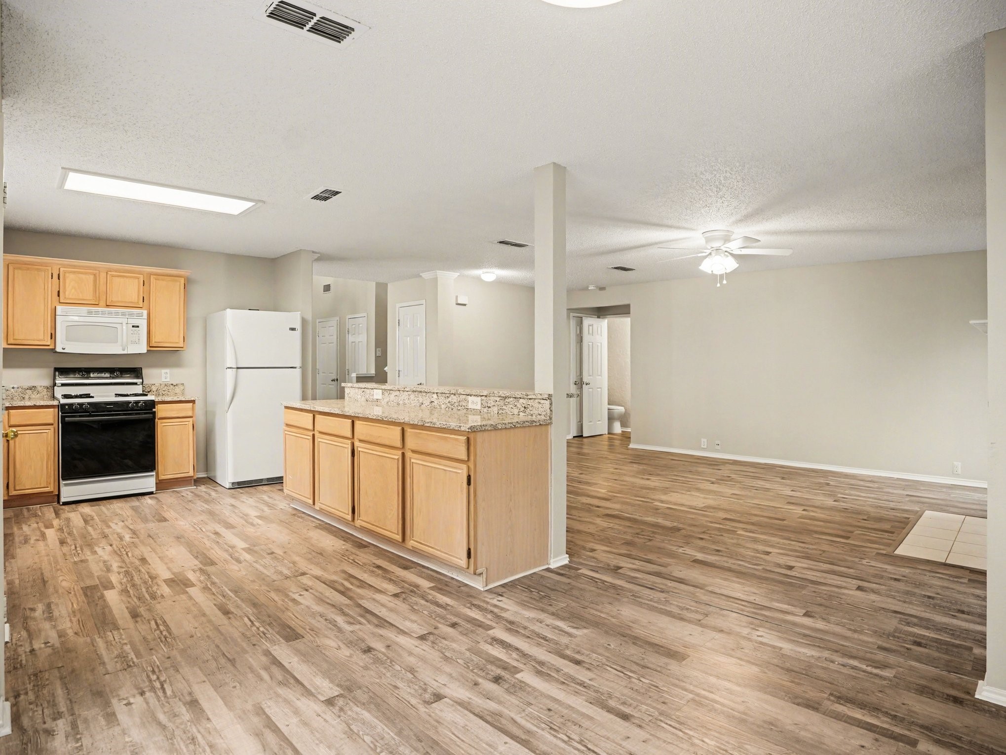 4523 Hanover Street Grand Prairie TX 75052