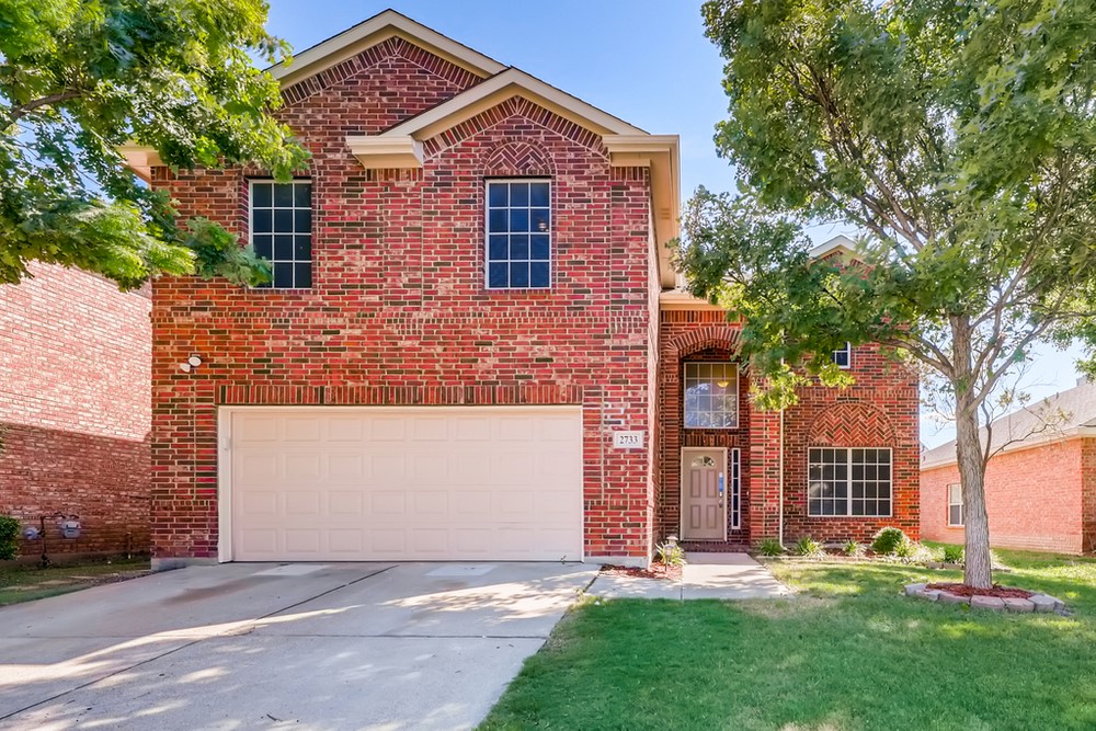2733 Red Wolf Drive Fort Worth TX 76244