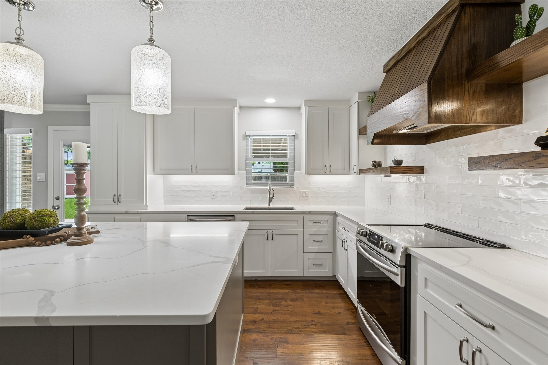 5437 Greenwood Way North Richland Hills TX 76180