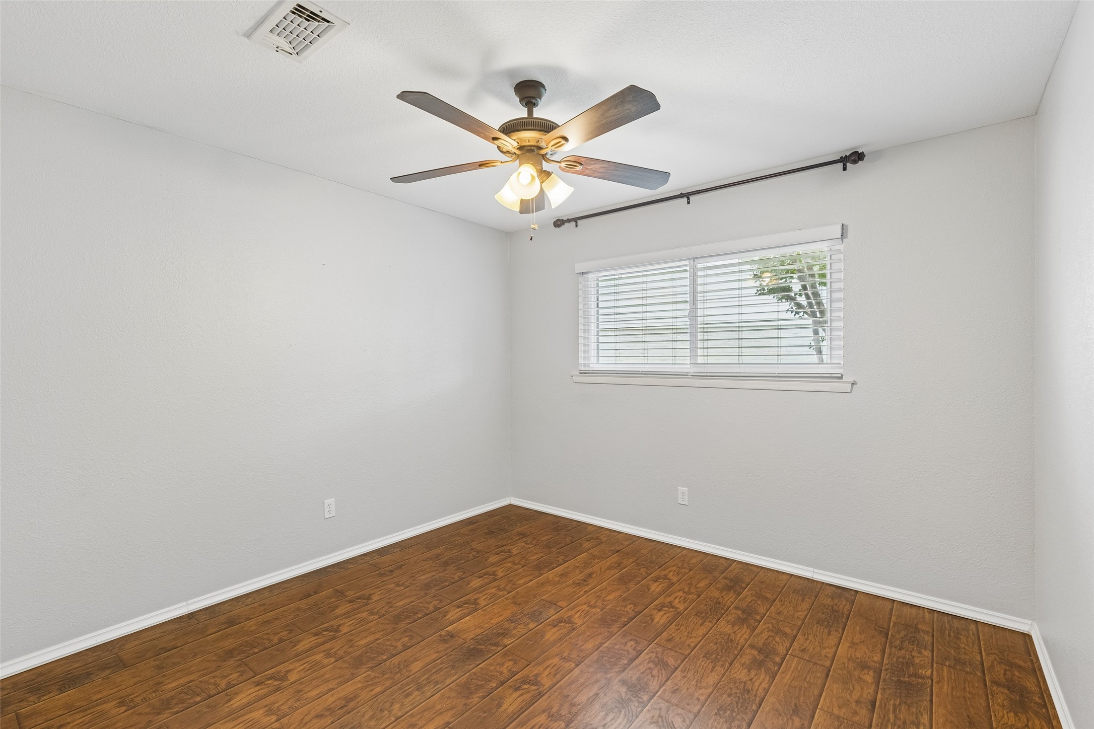 5437 Greenwood Way North Richland Hills TX 76180