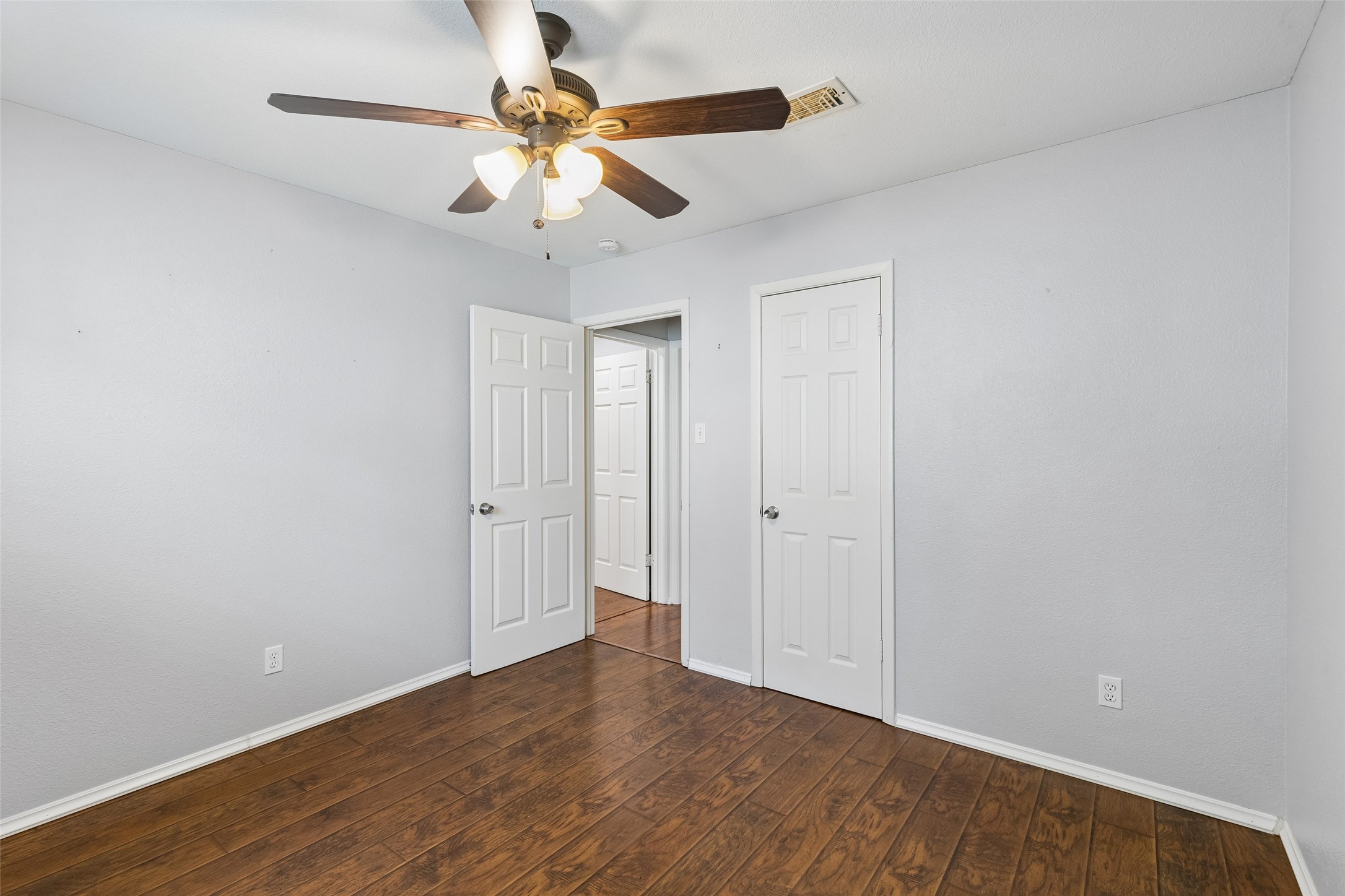 5437 Greenwood Way North Richland Hills TX 76180
