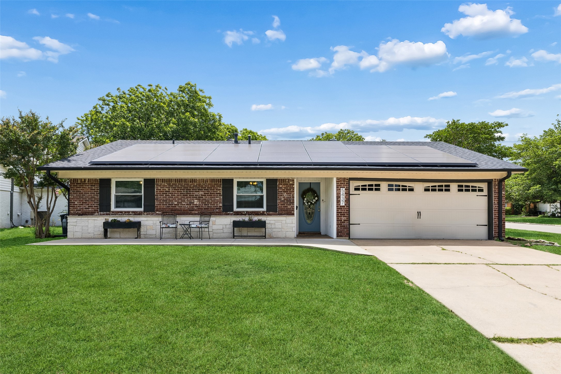5437 Greenwood Way North Richland Hills TX 76180