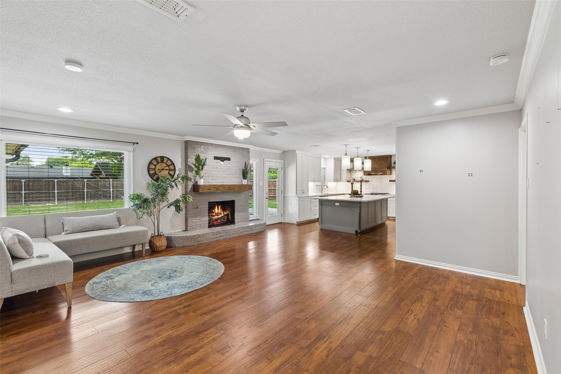 5437 Greenwood Way North Richland Hills TX 76180