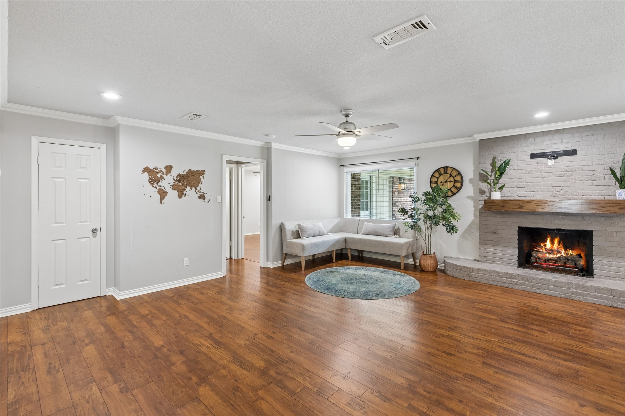 5437 Greenwood Way North Richland Hills TX 76180