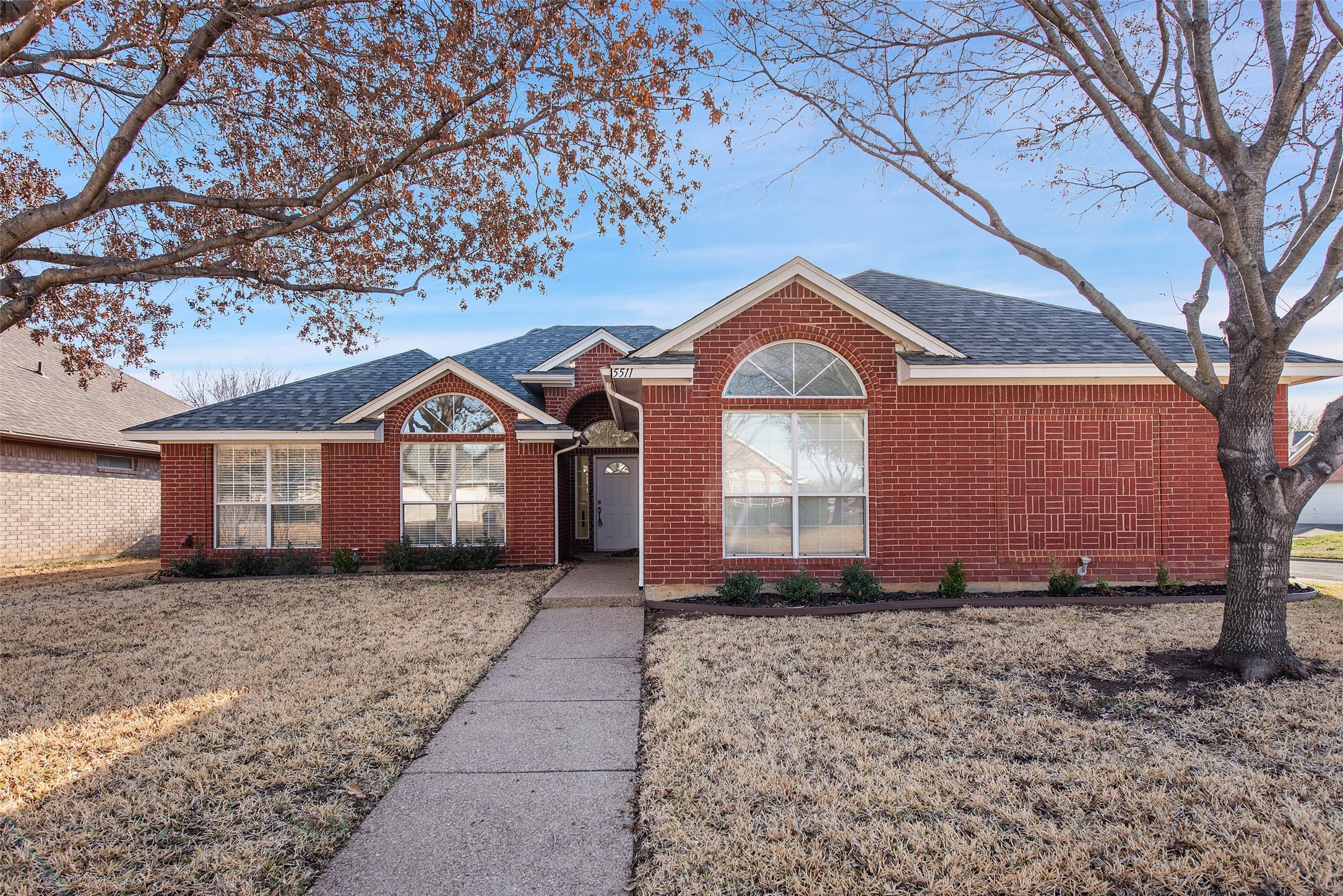 5511 Jasper Drive Arlington TX 76017