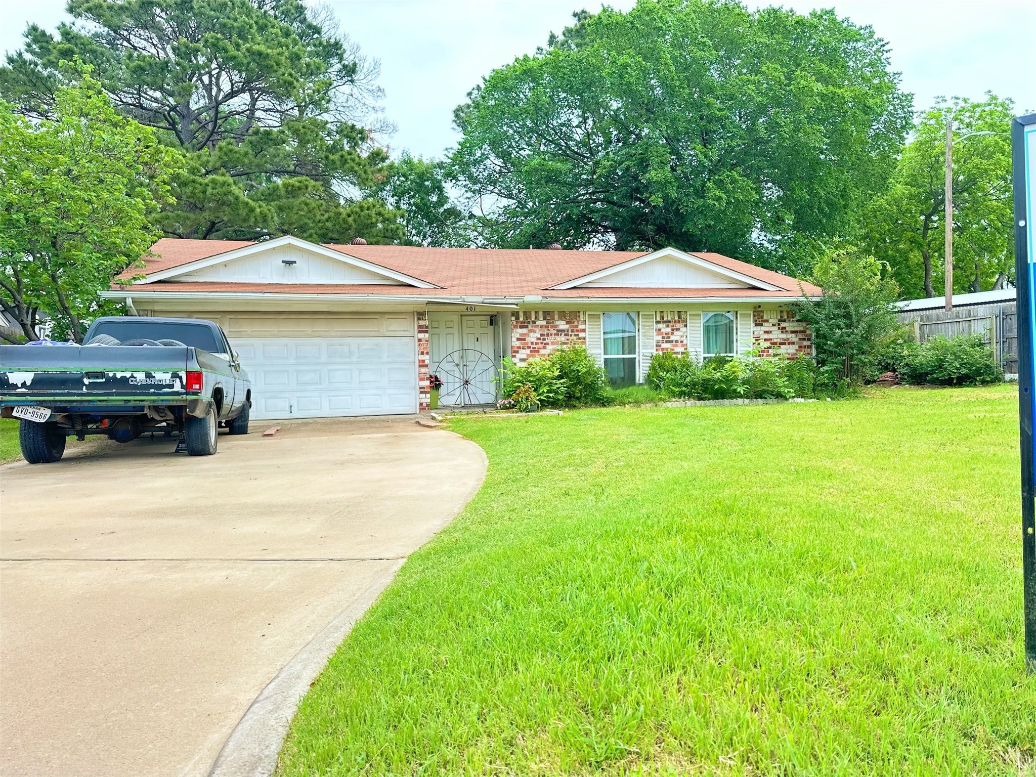 401 Columbia Circle Lake Dallas TX 75065