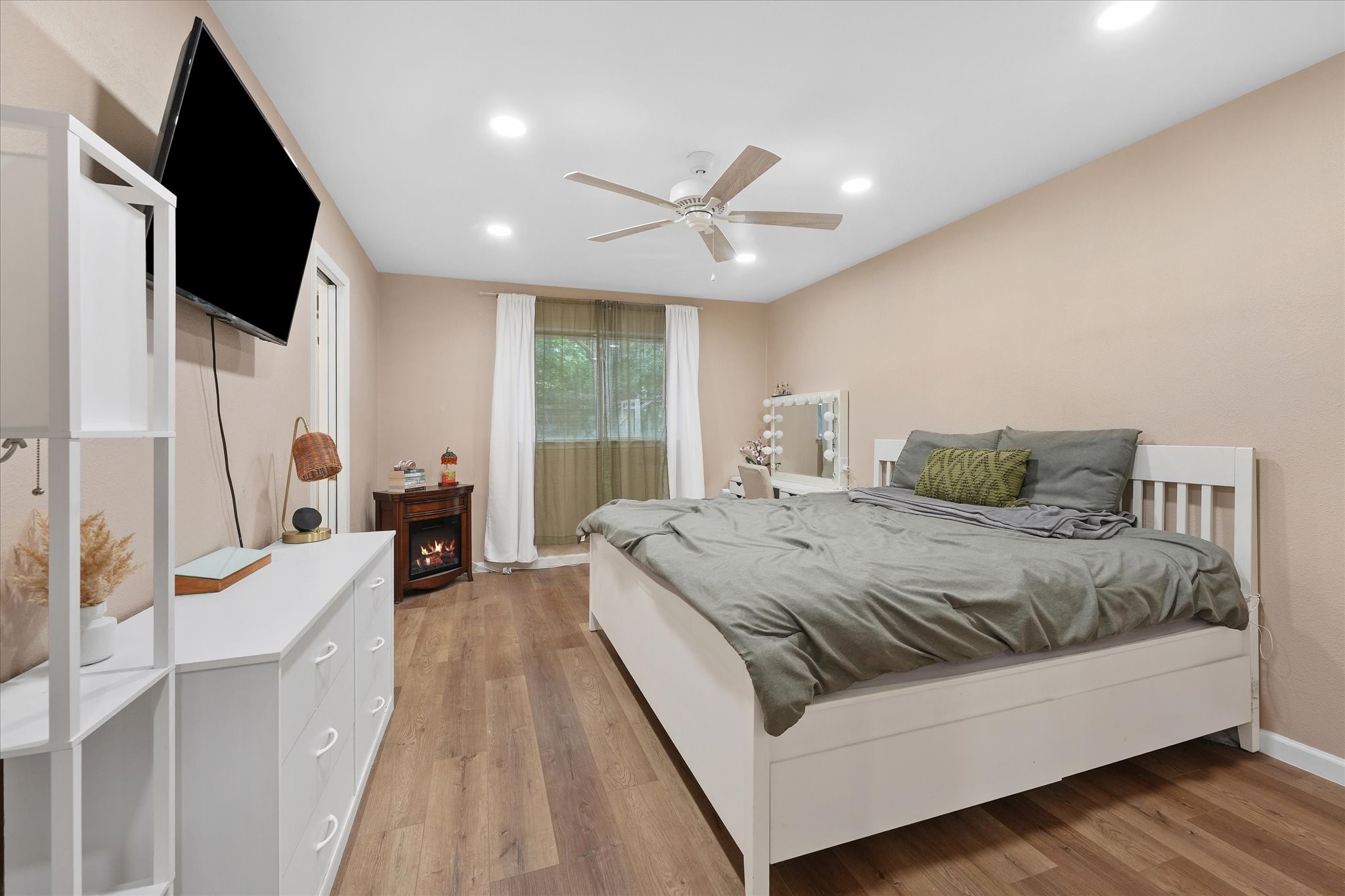 401 Columbia Circle Lake Dallas TX 75065