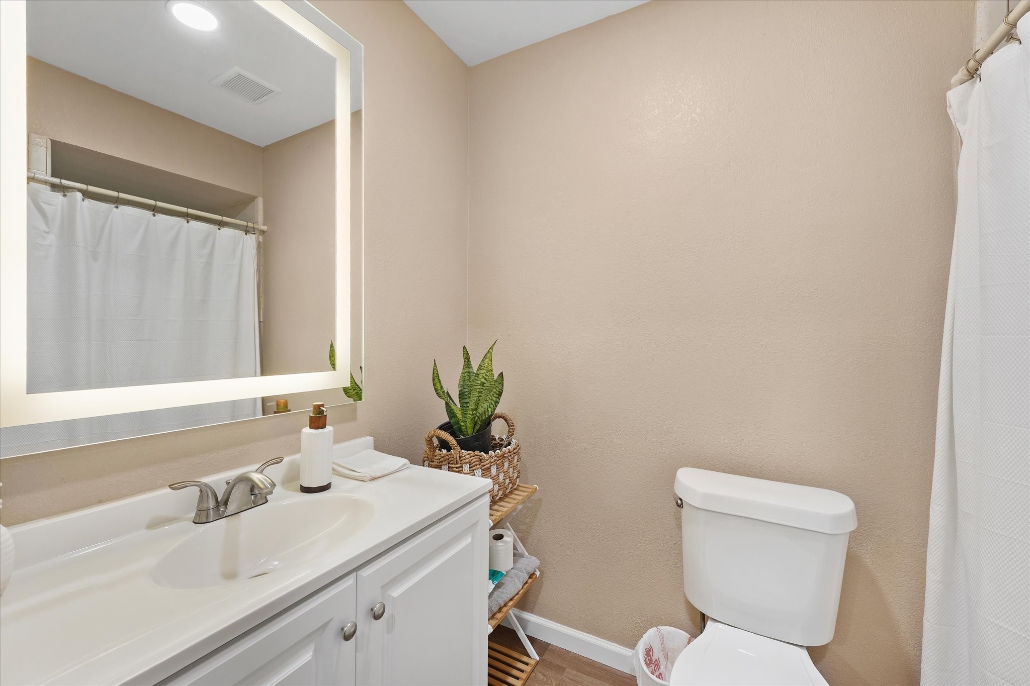 401 Columbia Circle Lake Dallas TX 75065