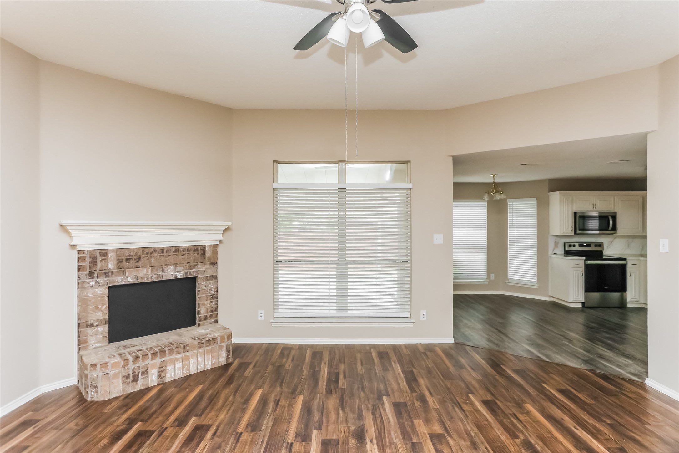 346 Mesquite Hill Drive Arlington TX 76002