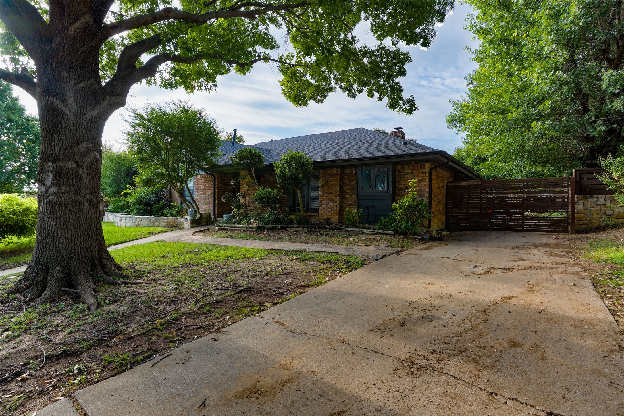 2201 Pebblebrook Court Grand Prairie TX 75050