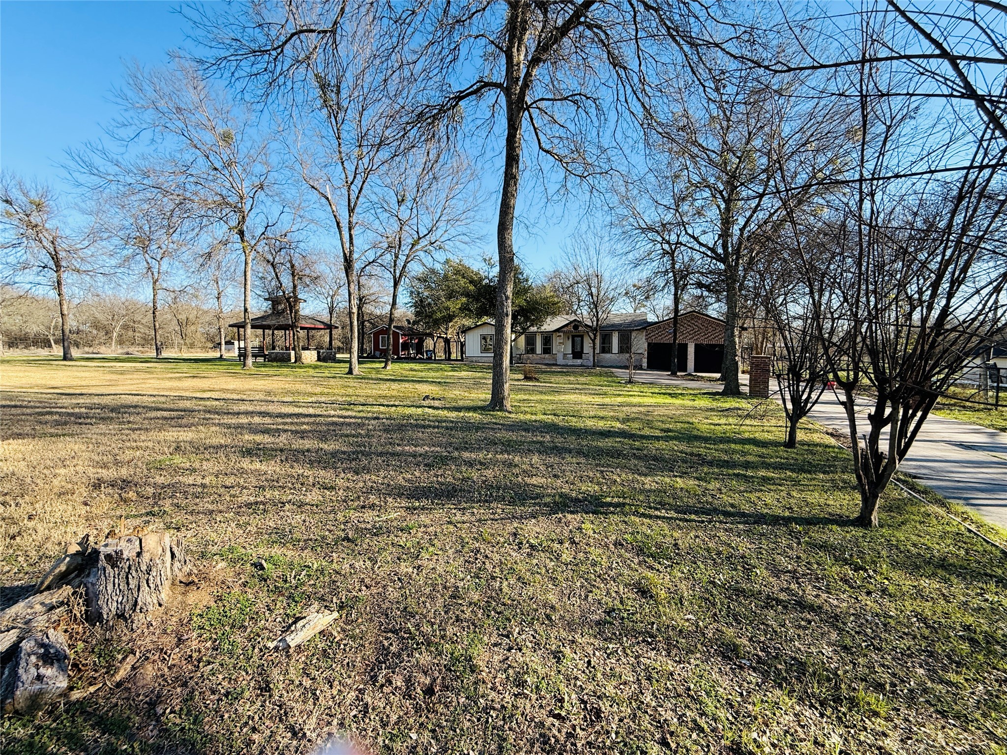 529 NW Private Road 147 Road Rice TX 75155