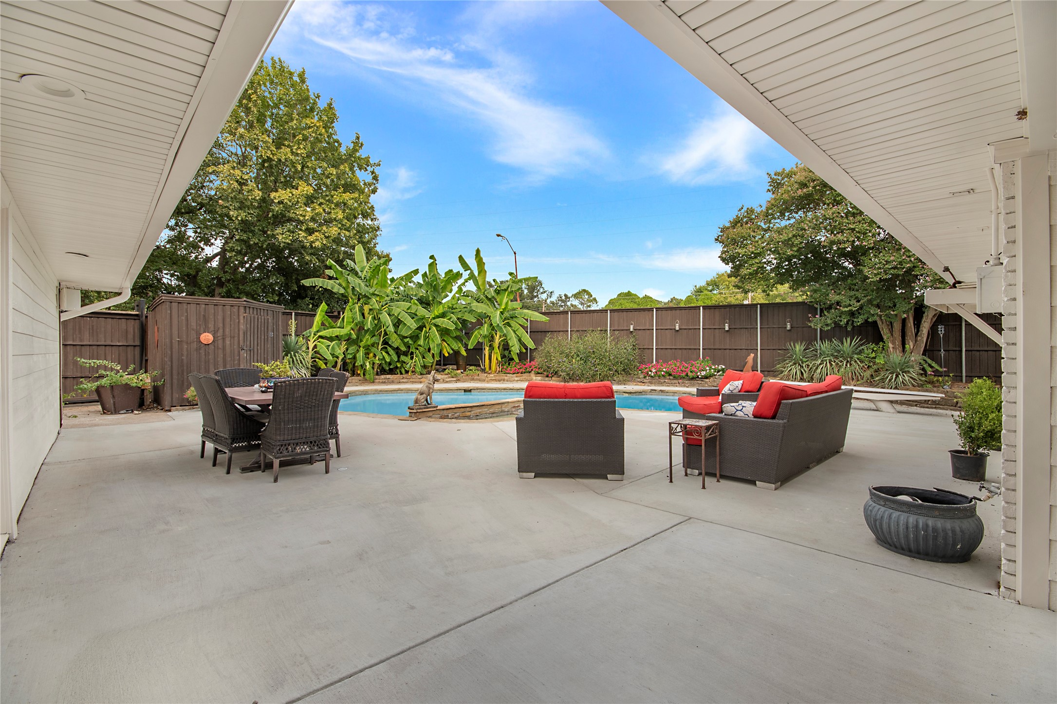 7449 Tophill Lane Dallas TX 75248