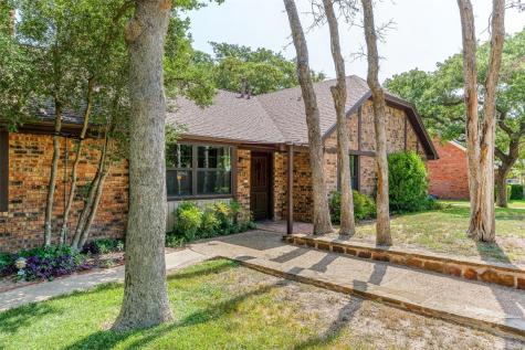 1009 N Charlotte Avenue Stephenville TX 76401