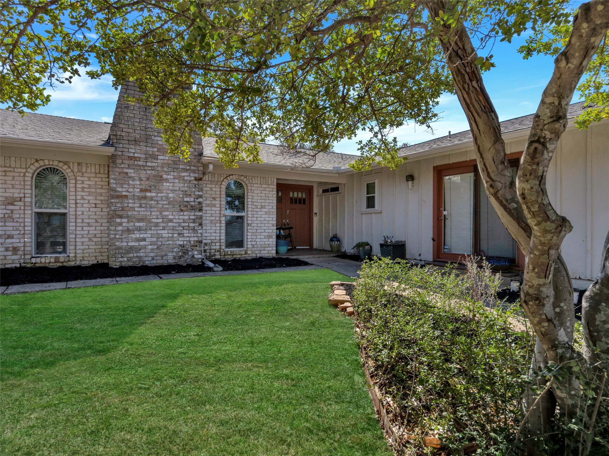 1418 Stony Brook Lane Garland TX 75043