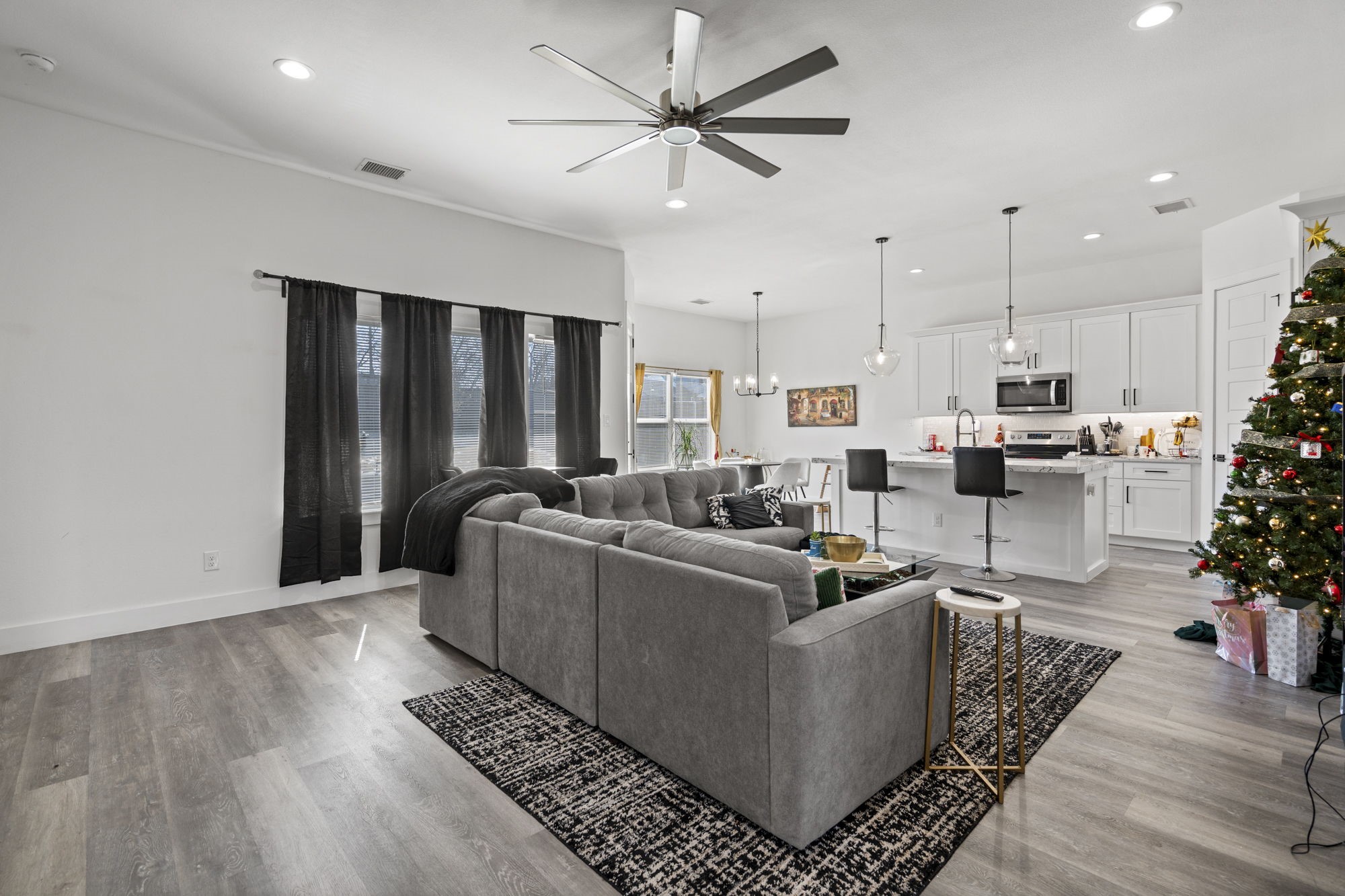7722 Oak Garden Trail Dallas TX 75232