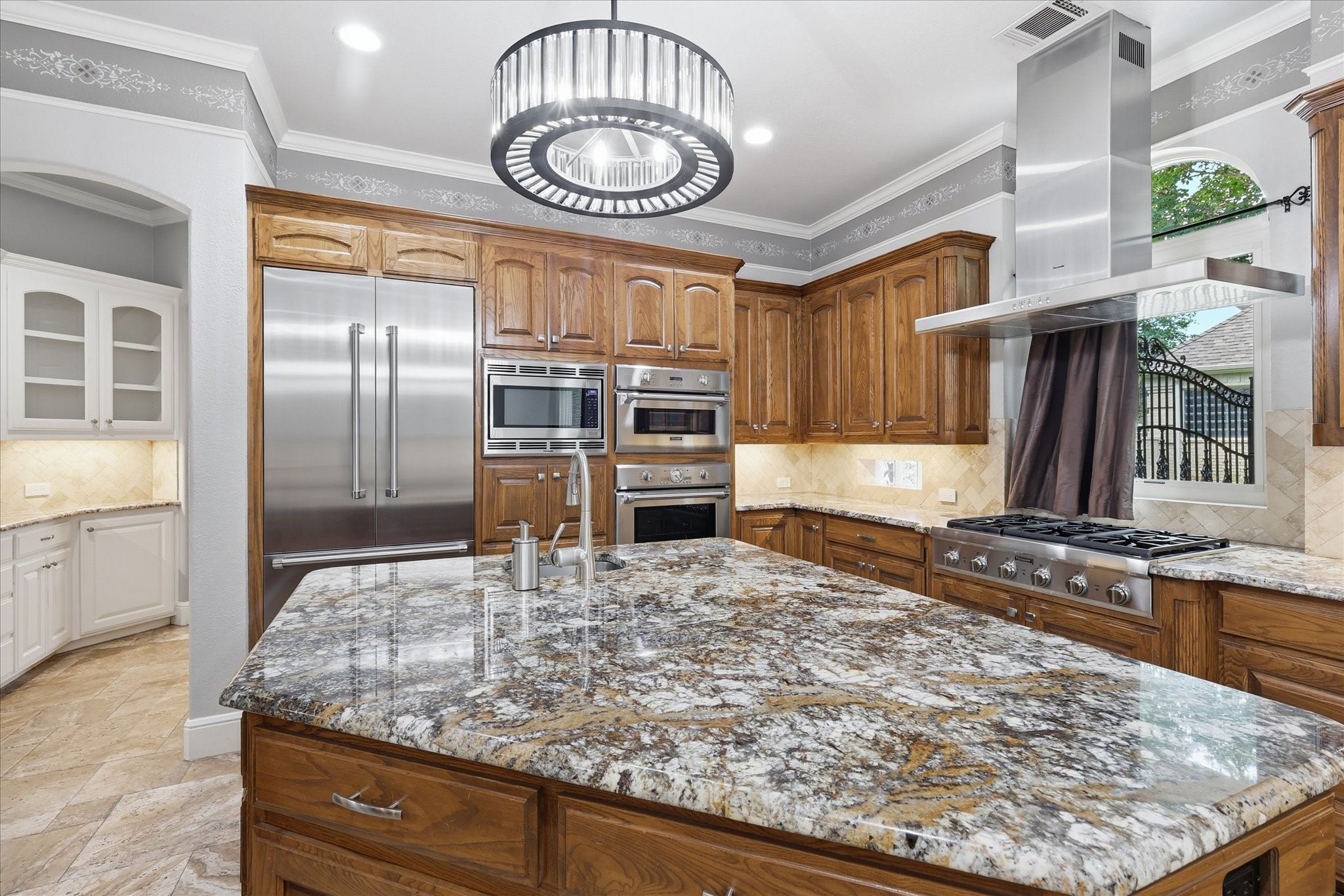 8953 Stratford Drive North Richland Hills TX 76182