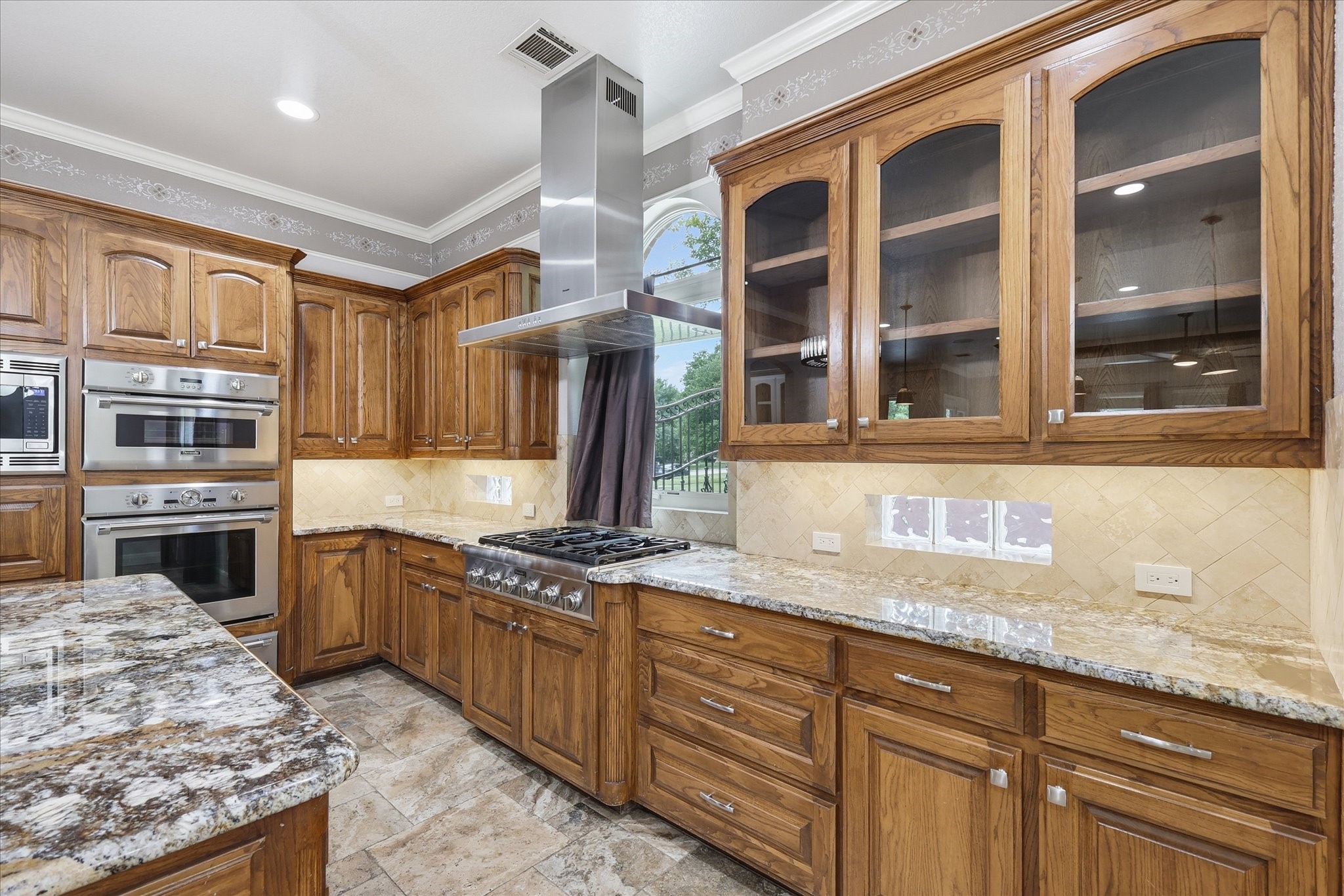 8953 Stratford Drive North Richland Hills TX 76182