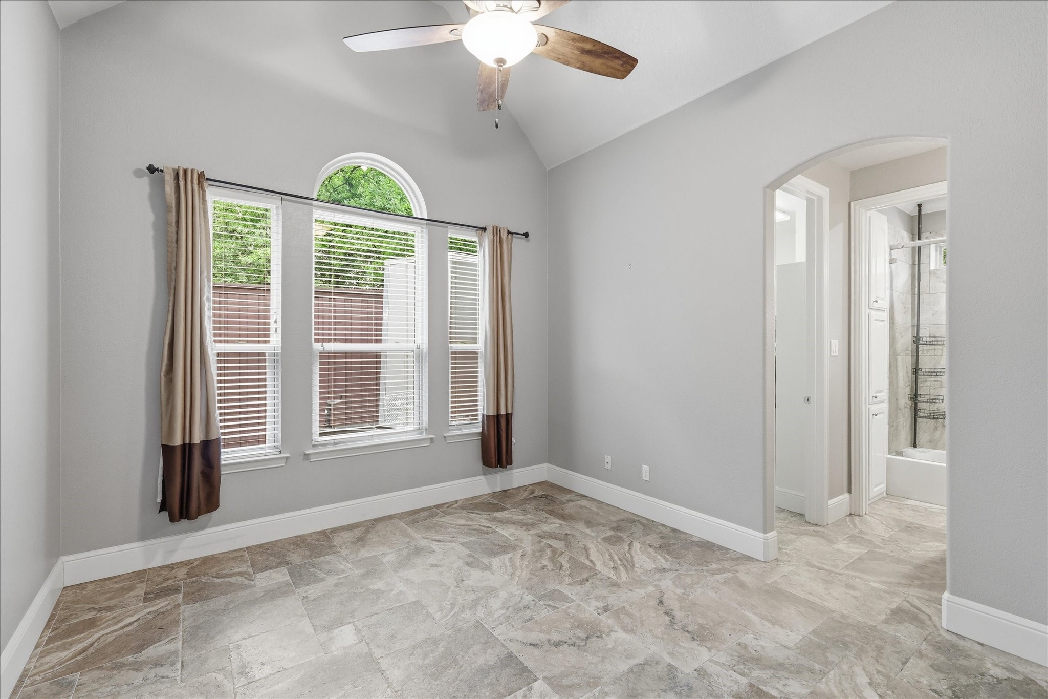 8953 Stratford Drive North Richland Hills TX 76182