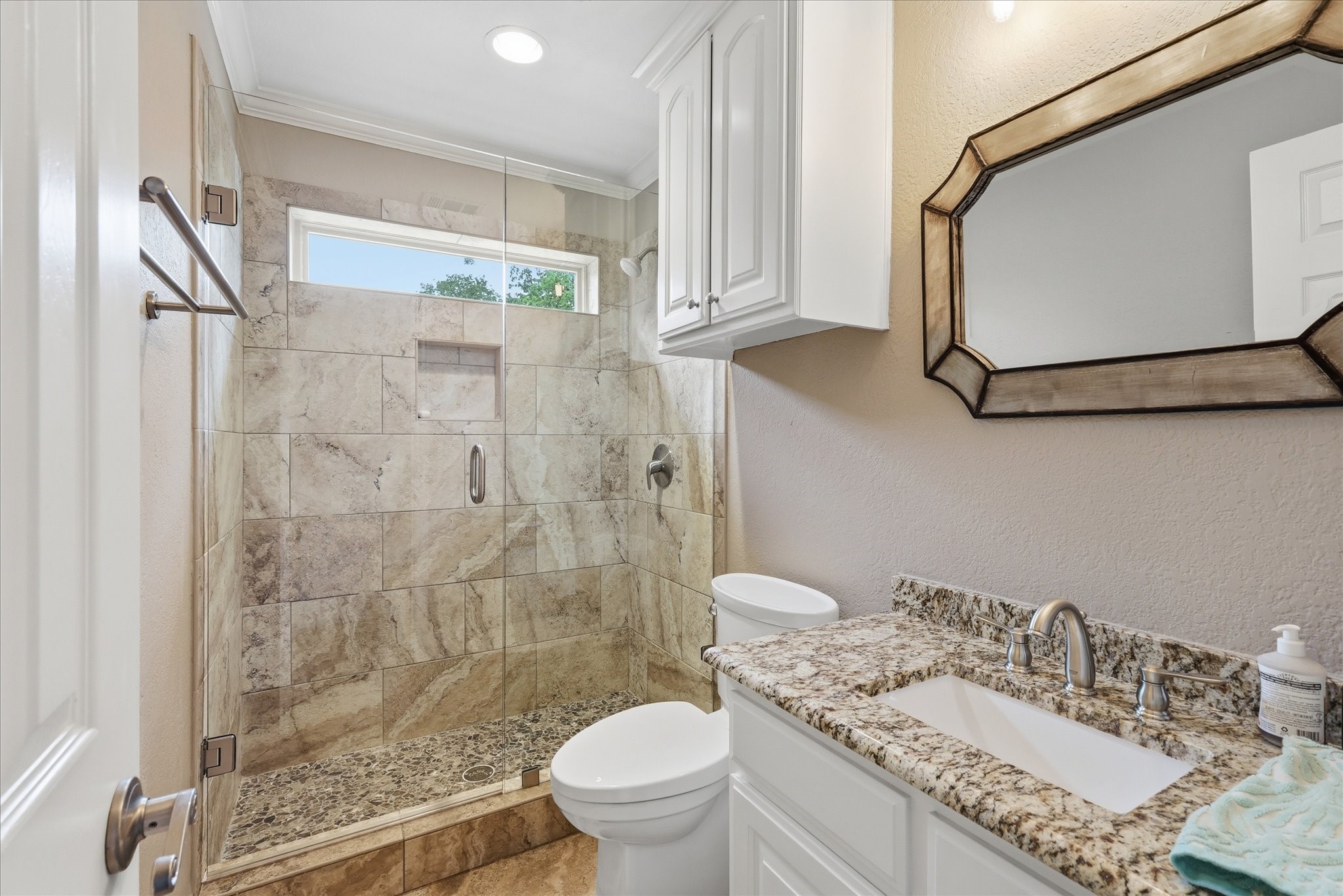 8953 Stratford Drive North Richland Hills TX 76182
