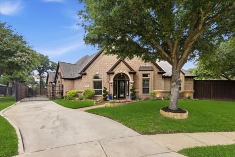 8953 Stratford Drive North Richland Hills TX 76182