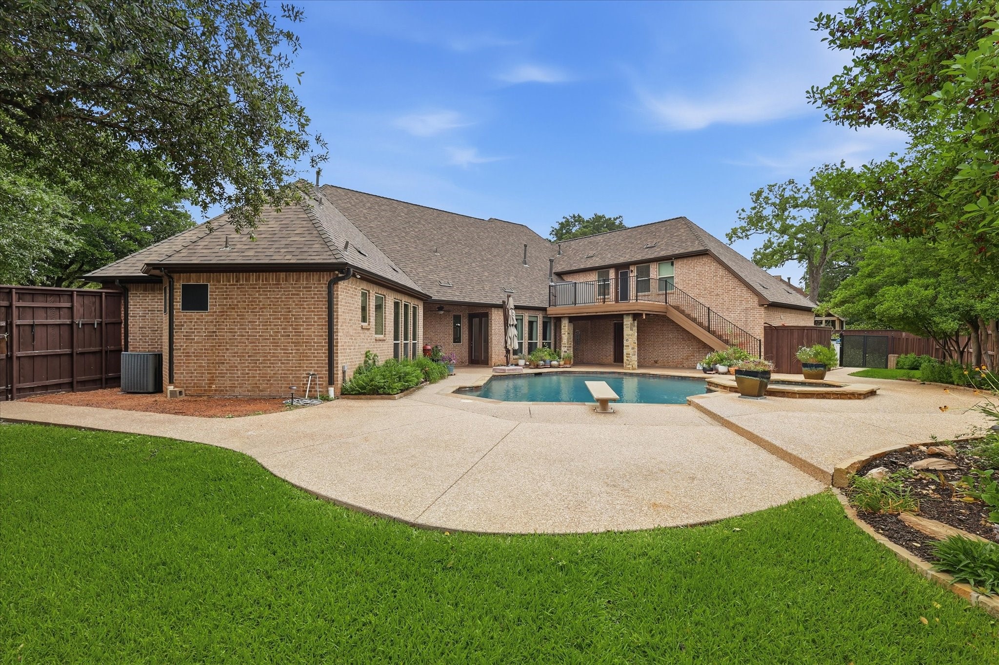 8953 Stratford Drive North Richland Hills TX 76182