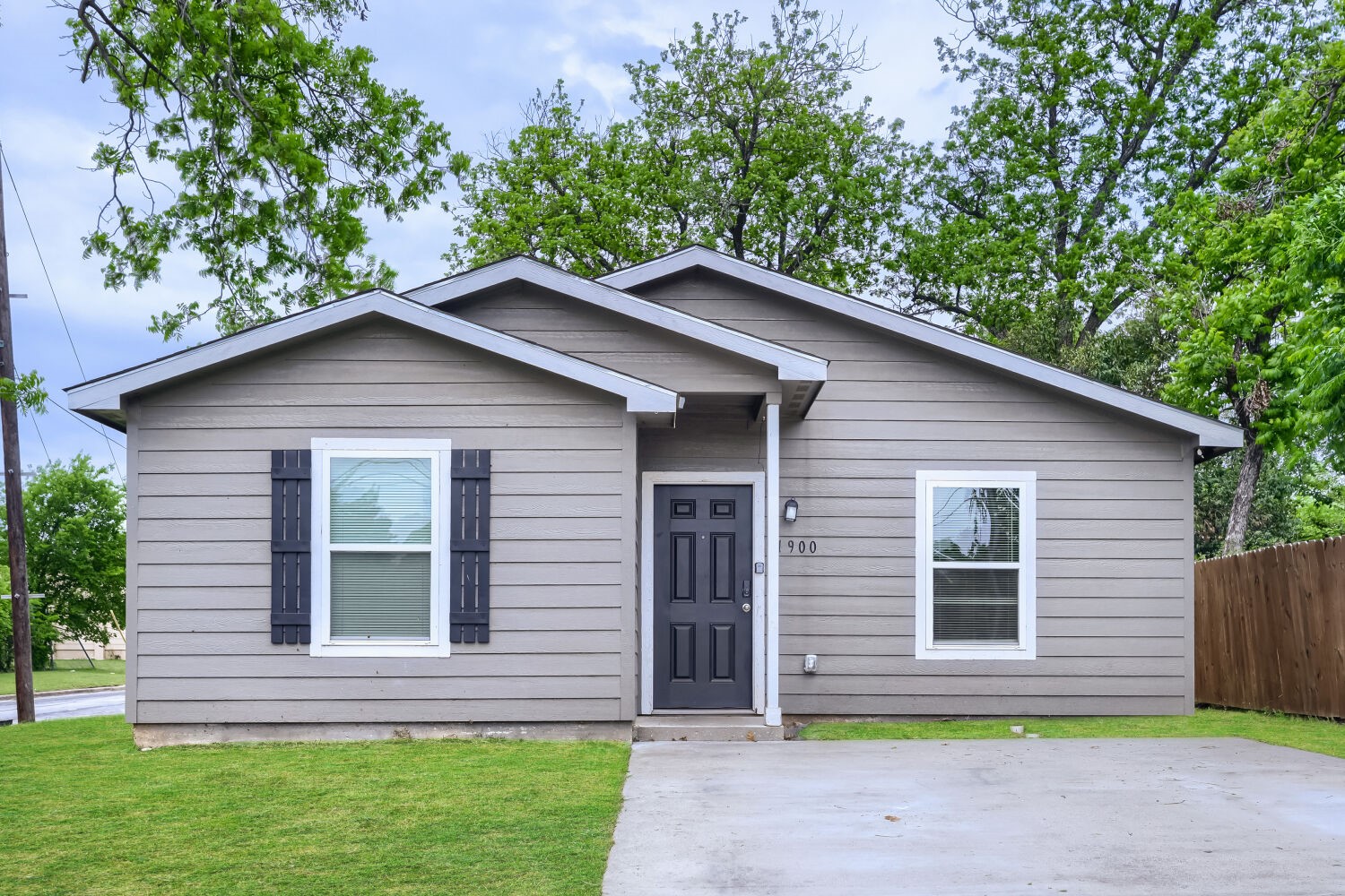 1900 N 17th Street Waco TX 76707